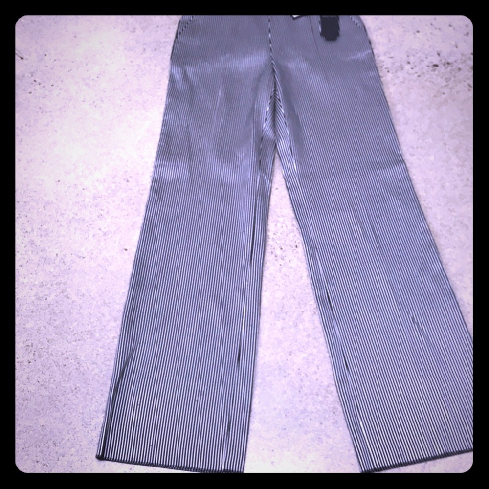 Pants wide leg Giorgio Armani. Sz 40 (12) b&w stri